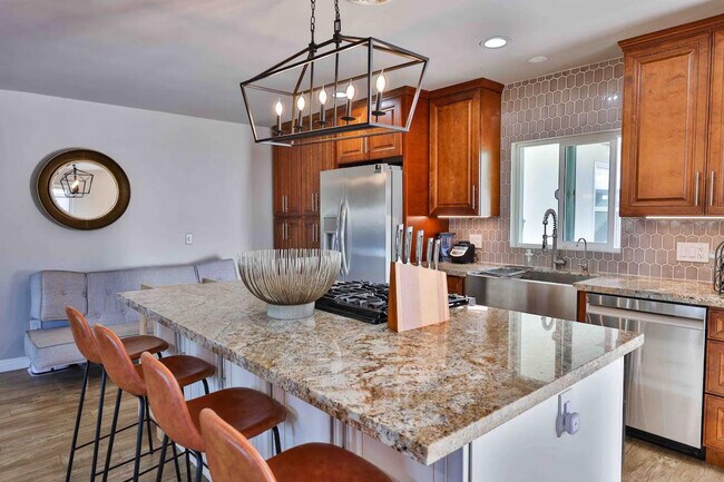 6479 Carthage St San Diego, CA 92120 photo 2