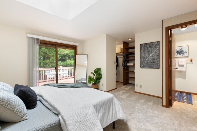 12013 Exeter Ave NE Seattle, WA 98125 photo 5