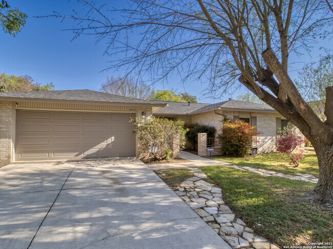6215 Bellwood St San Antonio, TX 78249 photo 2