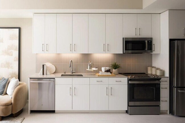 240 S Taaffe St Sunnyvale, CA 94086 photo 2