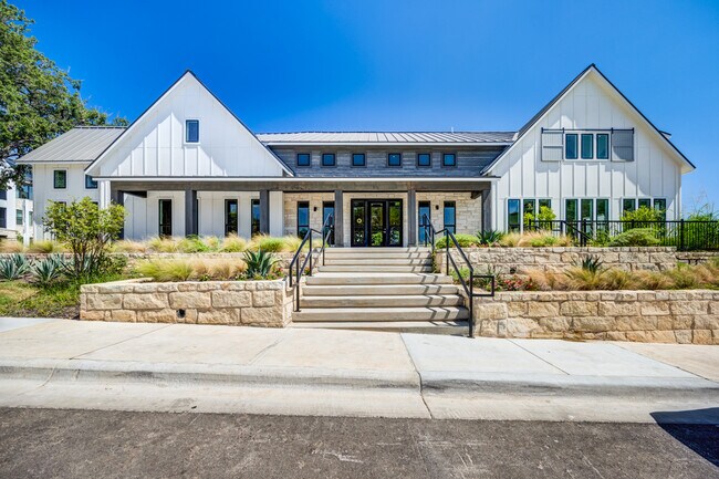 Water's Edge Apartments photo 2