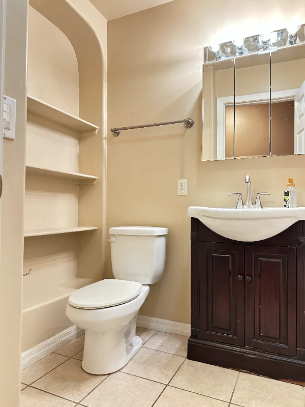 5404 Balboa Arms Dr San Diego, CA 92117 photo 4
