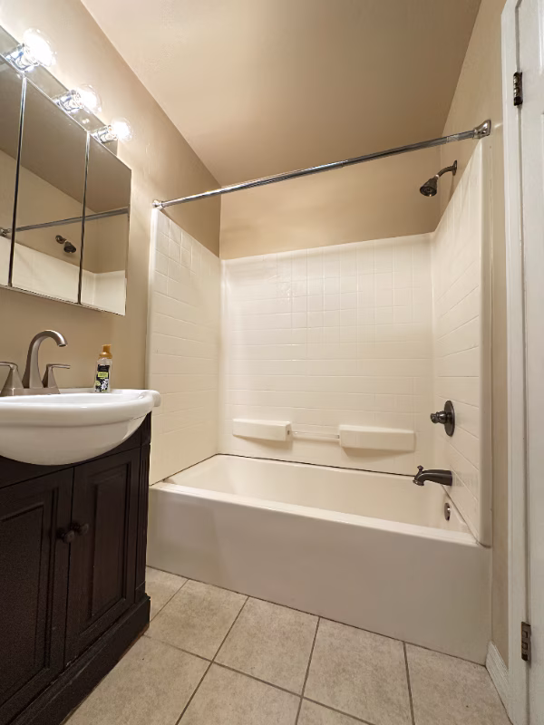 5404 Balboa Arms Dr San Diego, CA 92117 photo 5