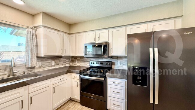 827 N 86th Way Scottsdale, AZ 85257 photo 4
