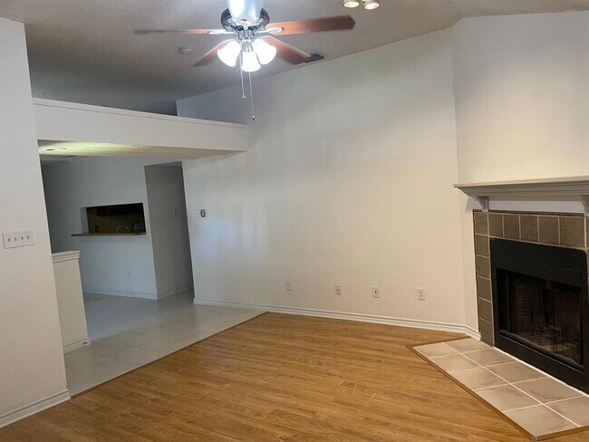 2205 Prairie Creek Trail Garland, TX 75040 photo 5