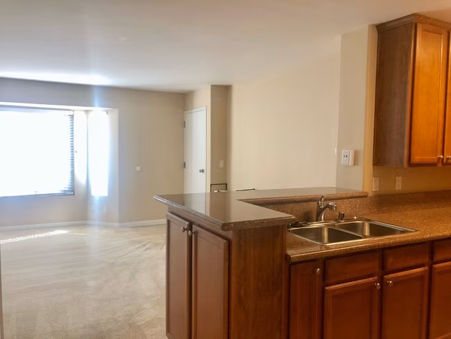 5722 Riley St San Diego, CA 92110 photo 4