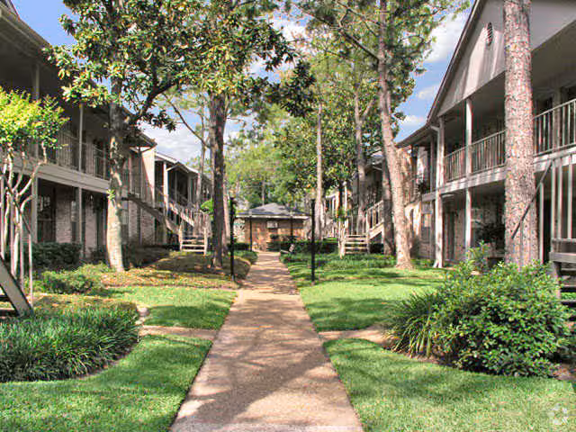 Memorial City Apartments photo 2