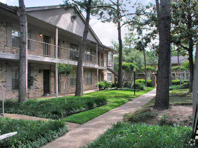 Memorial City Apartments photo 3