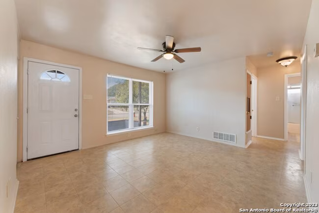 626 Aviation Ave Schertz, TX 78154 photo 4