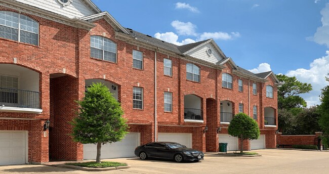 Tuscany Court Apartments photo 5