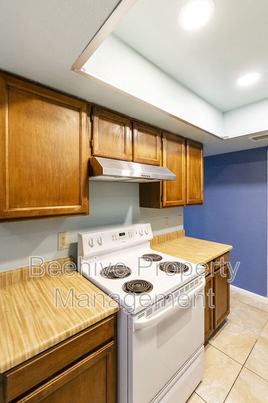 629 N Mesa Dr photo 5