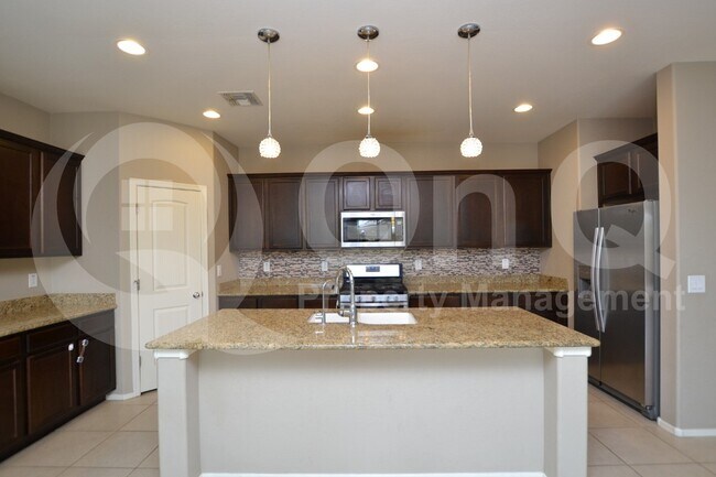 12039 W Briles Rd Peoria, AZ 85383 photo 3