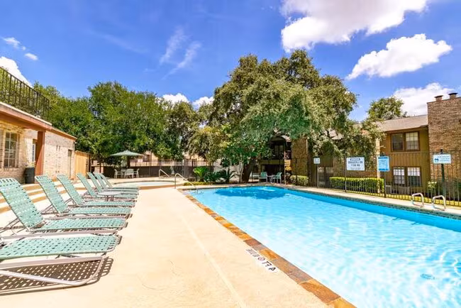 2650 Thousand Oaks Dr San Antonio, TX 78232 photo 4