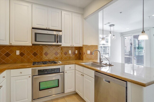 357 Bautista Pl photo 5