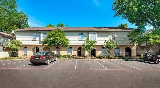 3206 Green Tee Dr Pantego, TX 76013 photo 3