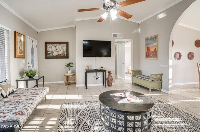 9819 N 67th Dr Peoria, AZ 85345 photo 4