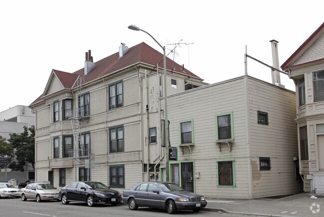 733 Madison photo 2
