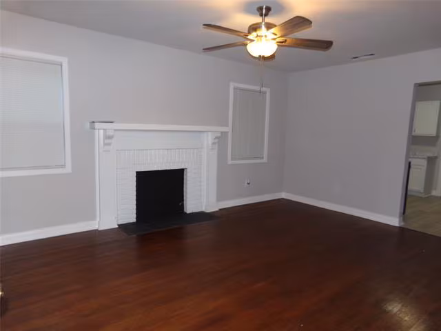 1515 S Vernon Ave Dallas, TX 75224 photo 3