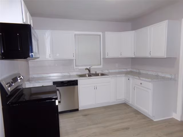 1515 S Vernon Ave Dallas, TX 75224 photo 5