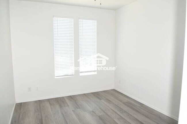 12480 N 174th Ln Surprise, AZ 85388 photo 5