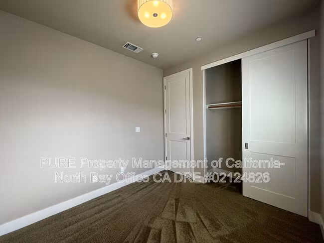 3681 Hemlock St Santa Rosa, CA 95403 photo 4