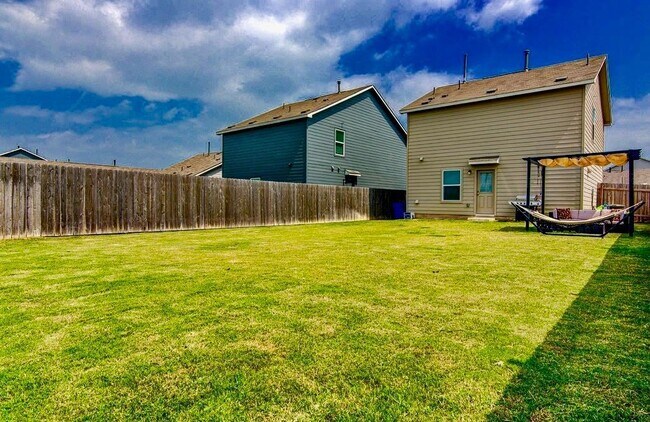17719 Dockery Drive, Elgin, TX 78621 photo 3