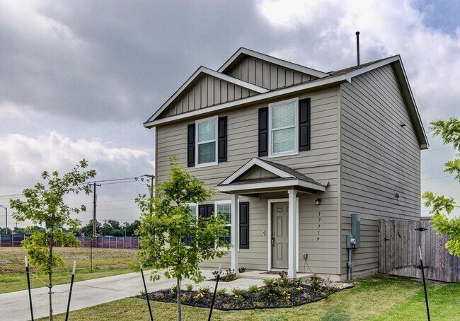 17719 Dockery Drive, Elgin, TX 78621 photo 2