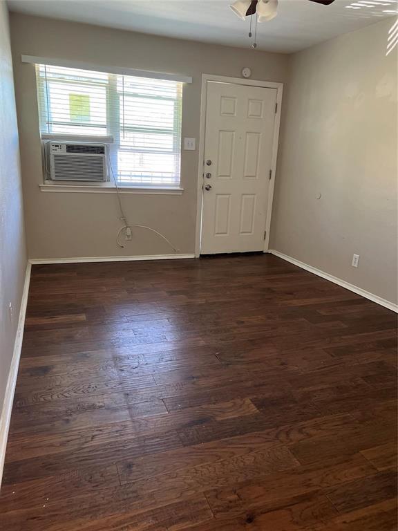 2206 West Hickory Street, Denton, TX 76201 photo 2