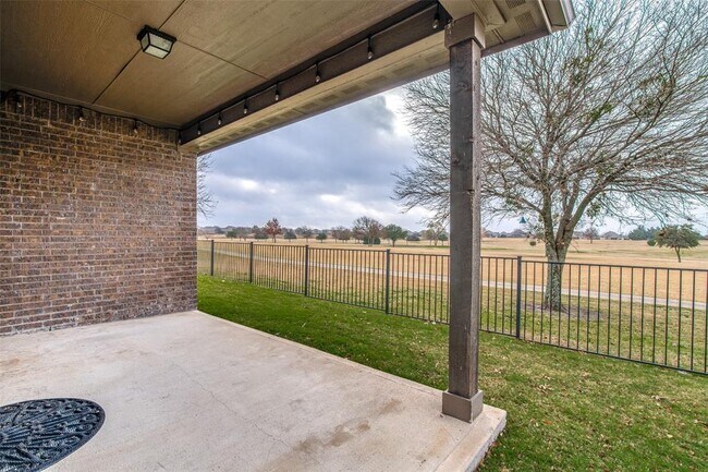 2520 Sabine Cir Royse City, TX 75189 photo 2