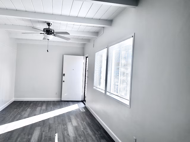 8231 Camino Del Oro San Diego, CA 92037 photo 4