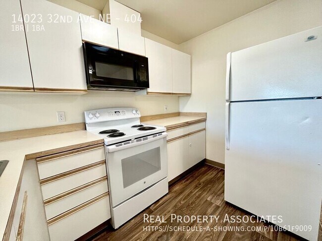 14023 32nd Ave NE Seattle, WA 98125 photo 3