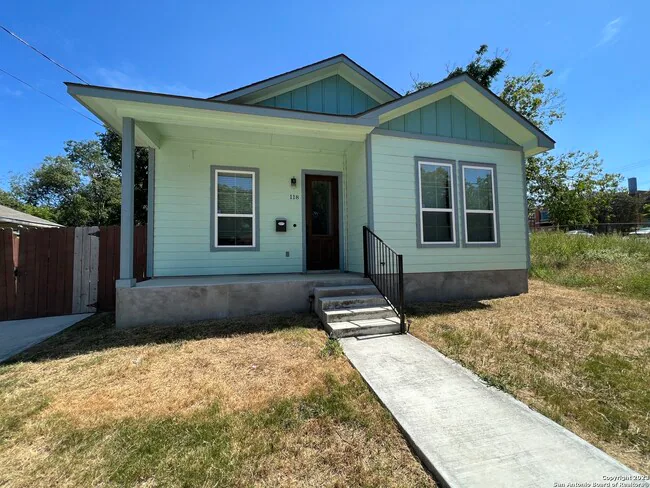 118 Stella St San Antonio, TX 78203 photo 2