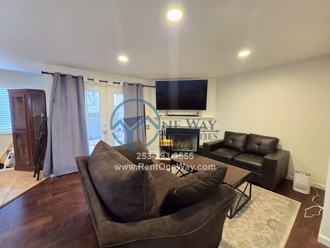 2311 s Kent des moines rd photo 2