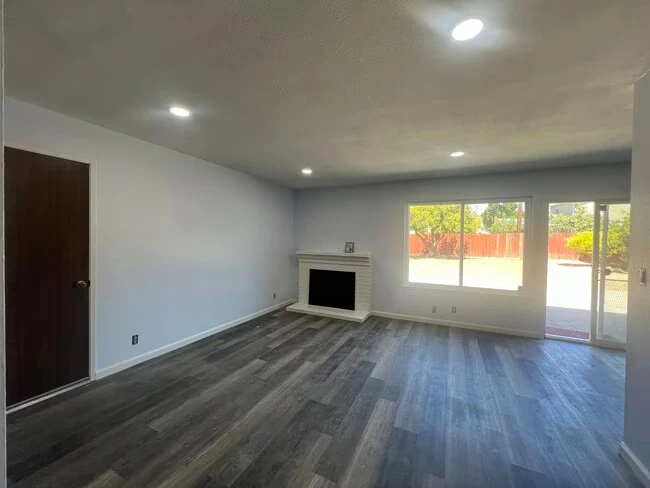 5322 Carryback Ave San Jose, CA 95111 photo 2