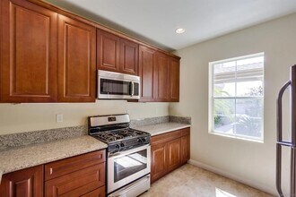 1201 Trapani Cove Chula Vista, CA 91915 photo 5