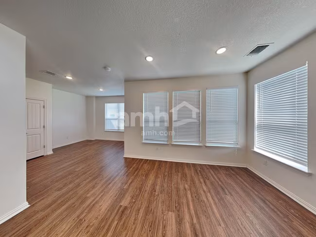 2708 Geronimo Creek New Braunfels, TX 78130 photo 5