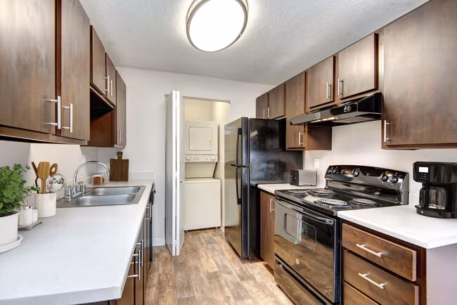 Wellington Apartments photo 2