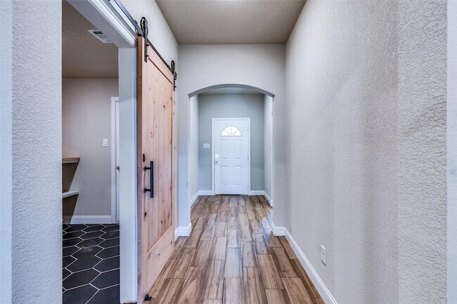 3305 Avenue J Fort Worth, TX 76105 photo 3
