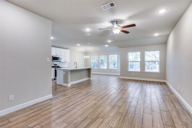 3305 Avenue J Fort Worth, TX 76105 photo 4