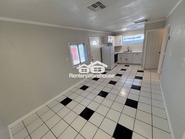 2818 W Heatherbrae Dr Phoenix, AZ 85017 photo 4