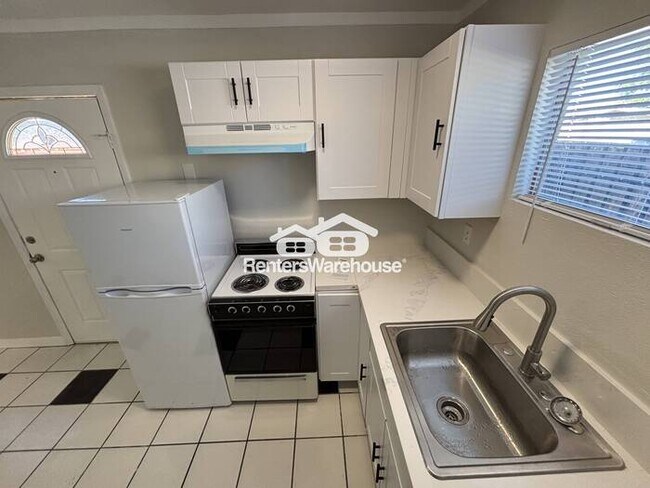 2818 W Heatherbrae Dr Phoenix, AZ 85017 photo 5