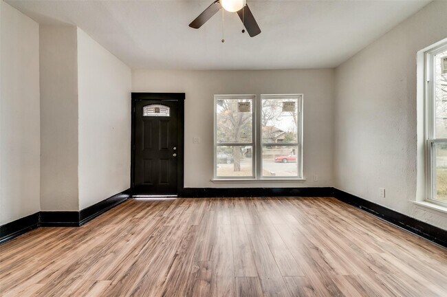 5212 Parry Ave photo 2