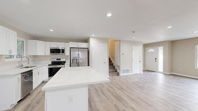 4812 54th St San Diego, CA 92115 photo 3