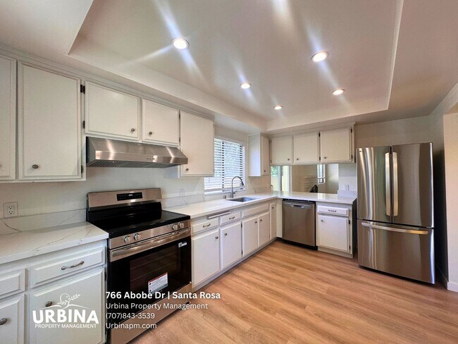 766 Adobe Dr Santa Rosa, CA 95404 photo 2