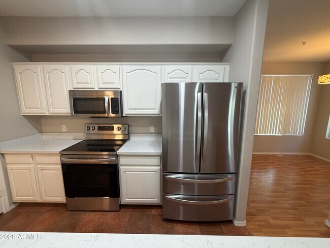 420 W 1st St Tempe, AZ 85281 photo 3