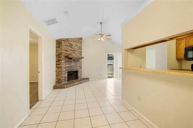 12204 Tyson Cove Austin, TX 78758 photo 4
