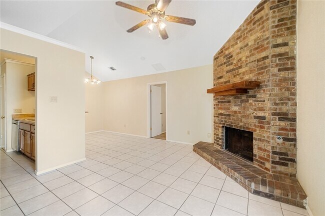 12204 Tyson Cove Austin, TX 78758 photo 2