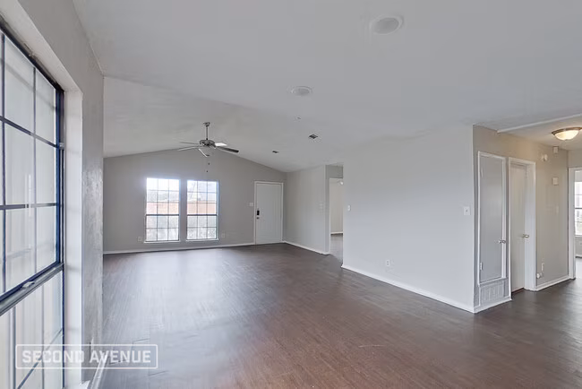 9124 Pinehaven Dr Dallas, TX 75227 photo 2