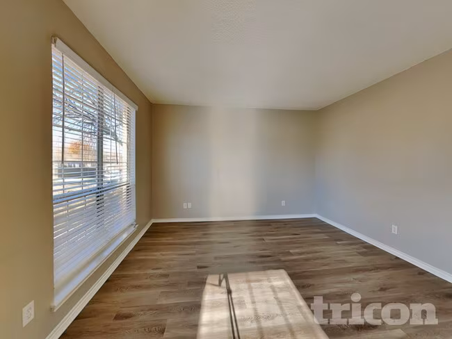 2674 Steppington St Grand Prairie, TX 75052 photo 5