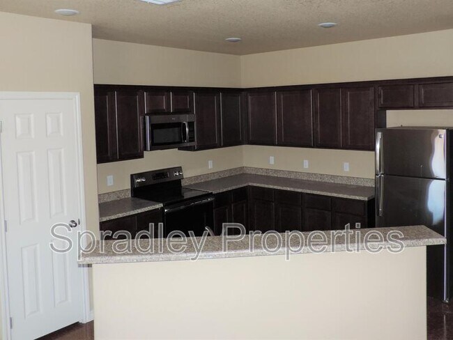 915 Laila Ln Belton, TX 76513 photo 4